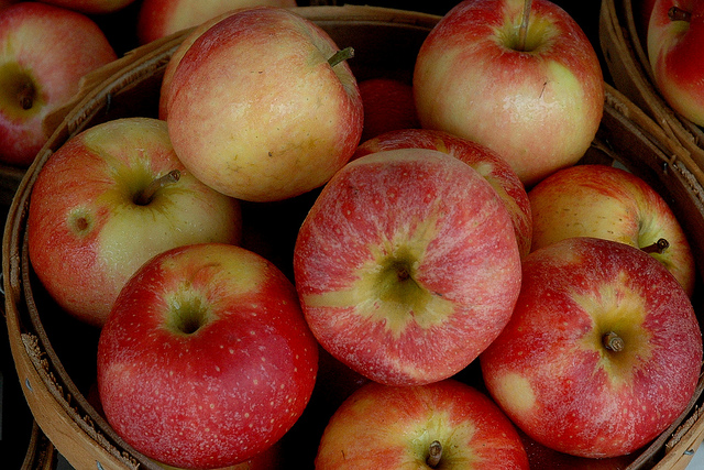 apple in basket